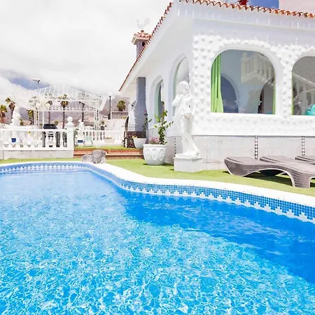 Sara En San Eugenio - Sara Vacation Вилла